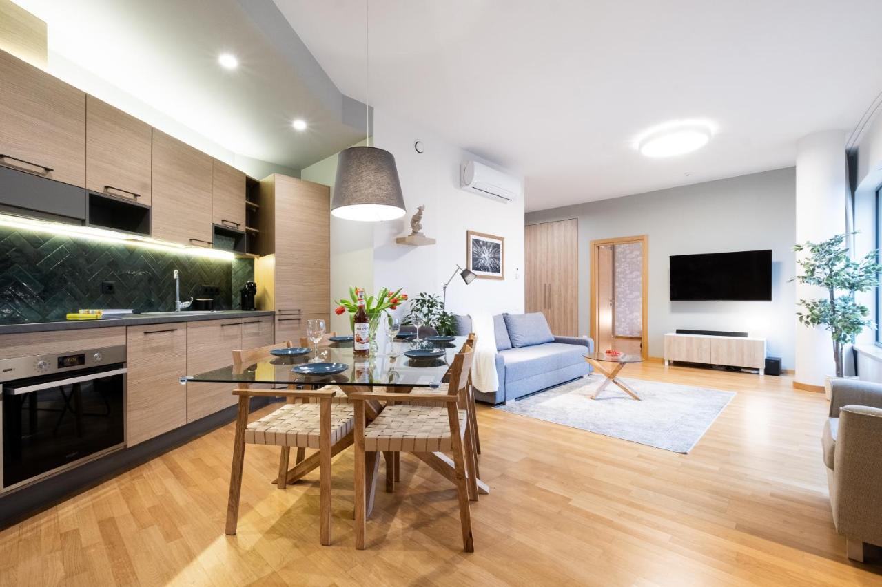 2 Bedroom Apt, 2 Garage Spots & Balconies, Self Check-In, By Cohost Druskininkai Bagian luar foto