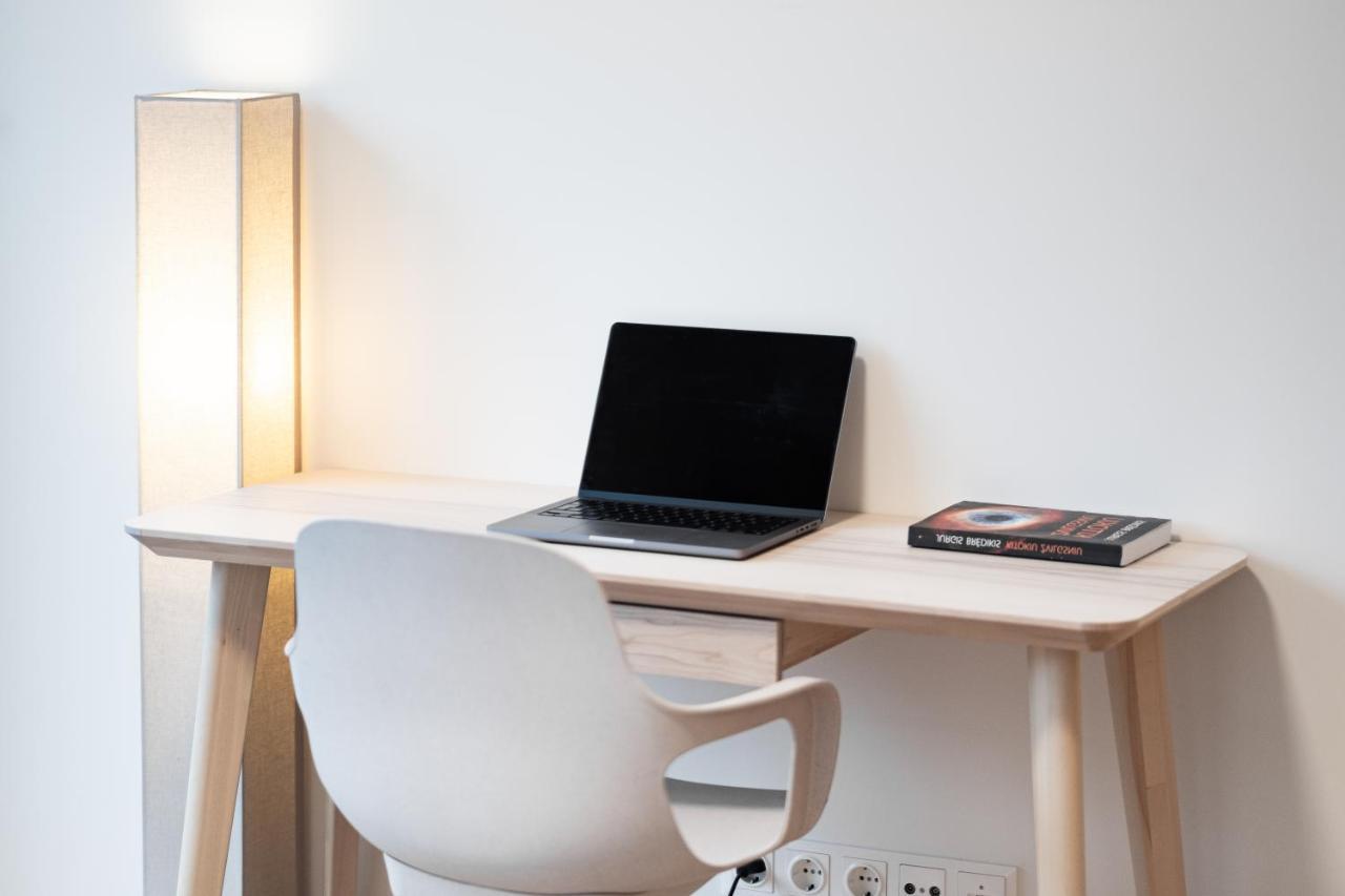 2 Bedroom Apt, 2 Garage Spots & Balconies, Self Check-In, By Cohost Druskininkai Bagian luar foto