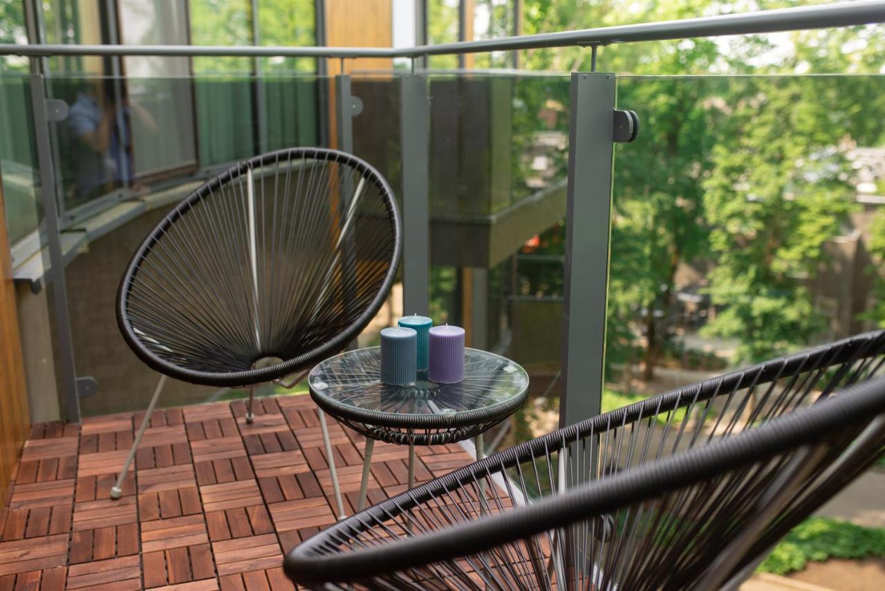 2 Bedroom Apt, 2 Garage Spots & Balconies, Self Check-In, By Cohost Druskininkai Bagian luar foto