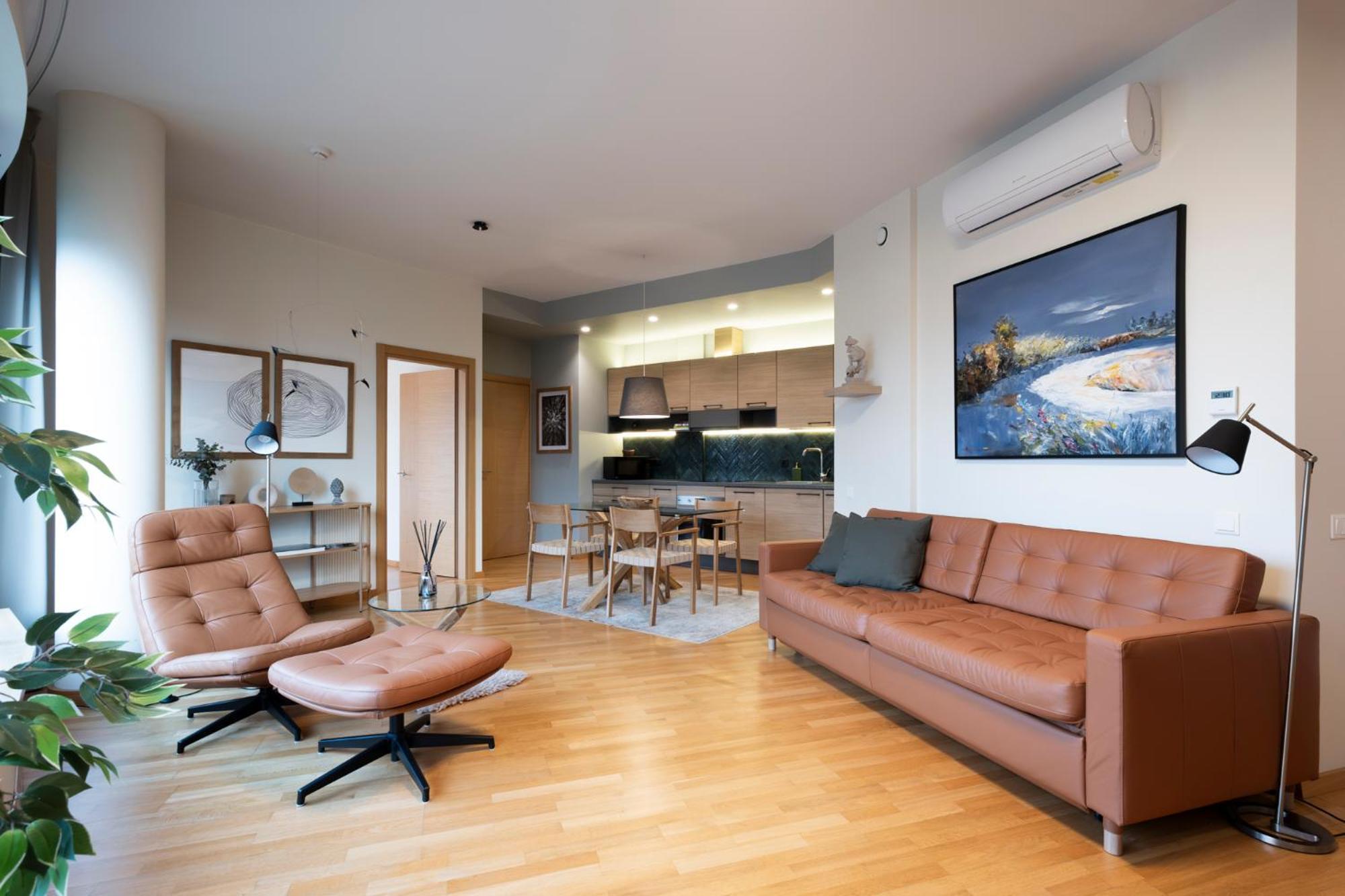 2 Bedroom Apt, 2 Garage Spots & Balconies, Self Check-In, By Cohost Druskininkai Bagian luar foto