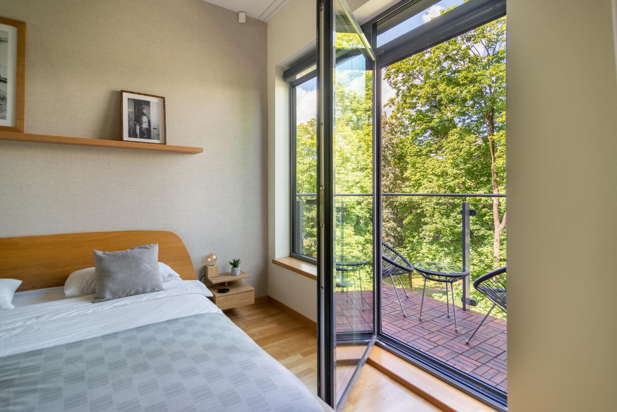 2 Bedroom Apt, 2 Garage Spots & Balconies, Self Check-In, By Cohost Druskininkai Bagian luar foto