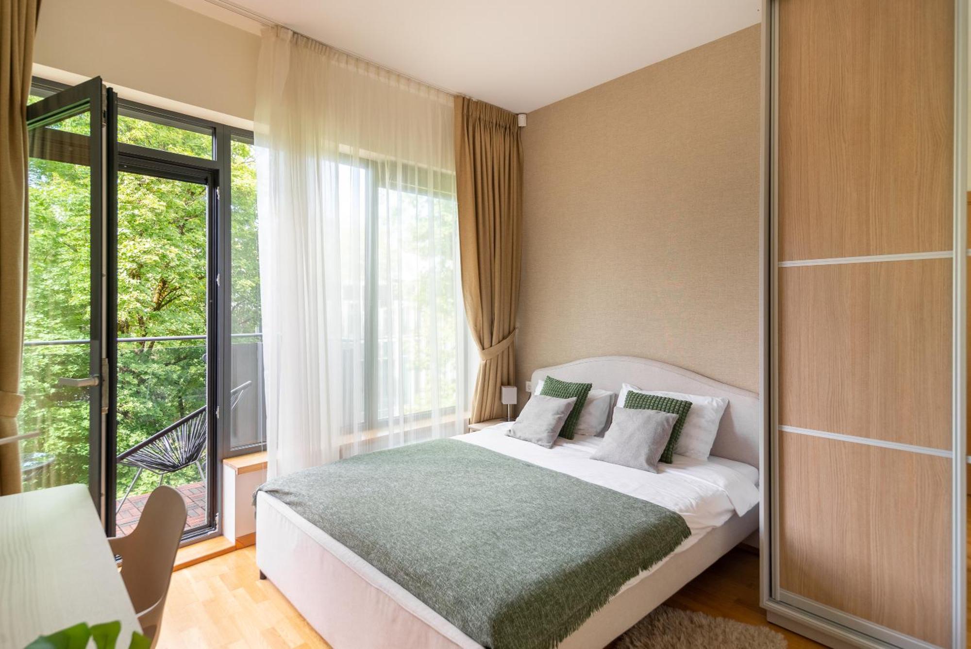2 Bedroom Apt, 2 Garage Spots & Balconies, Self Check-In, By Cohost Druskininkai Bagian luar foto