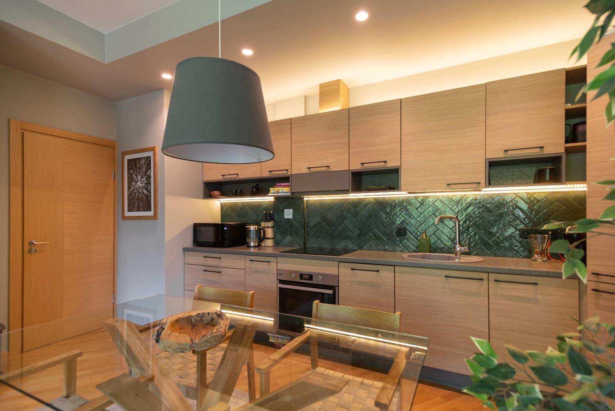 2 Bedroom Apt, 2 Garage Spots & Balconies, Self Check-In, By Cohost Druskininkai Bagian luar foto
