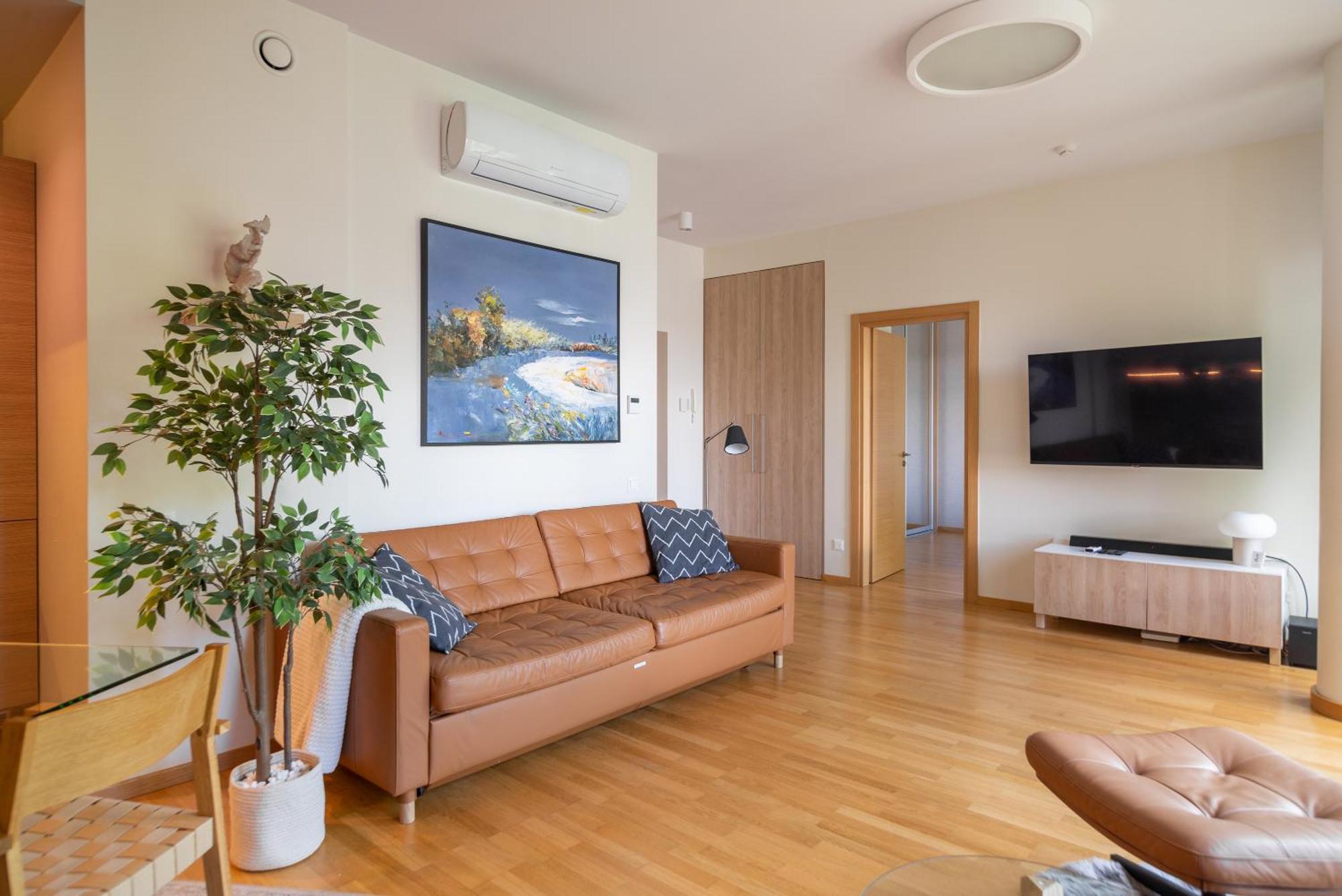 2 Bedroom Apt, 2 Garage Spots & Balconies, Self Check-In, By Cohost Druskininkai Bagian luar foto
