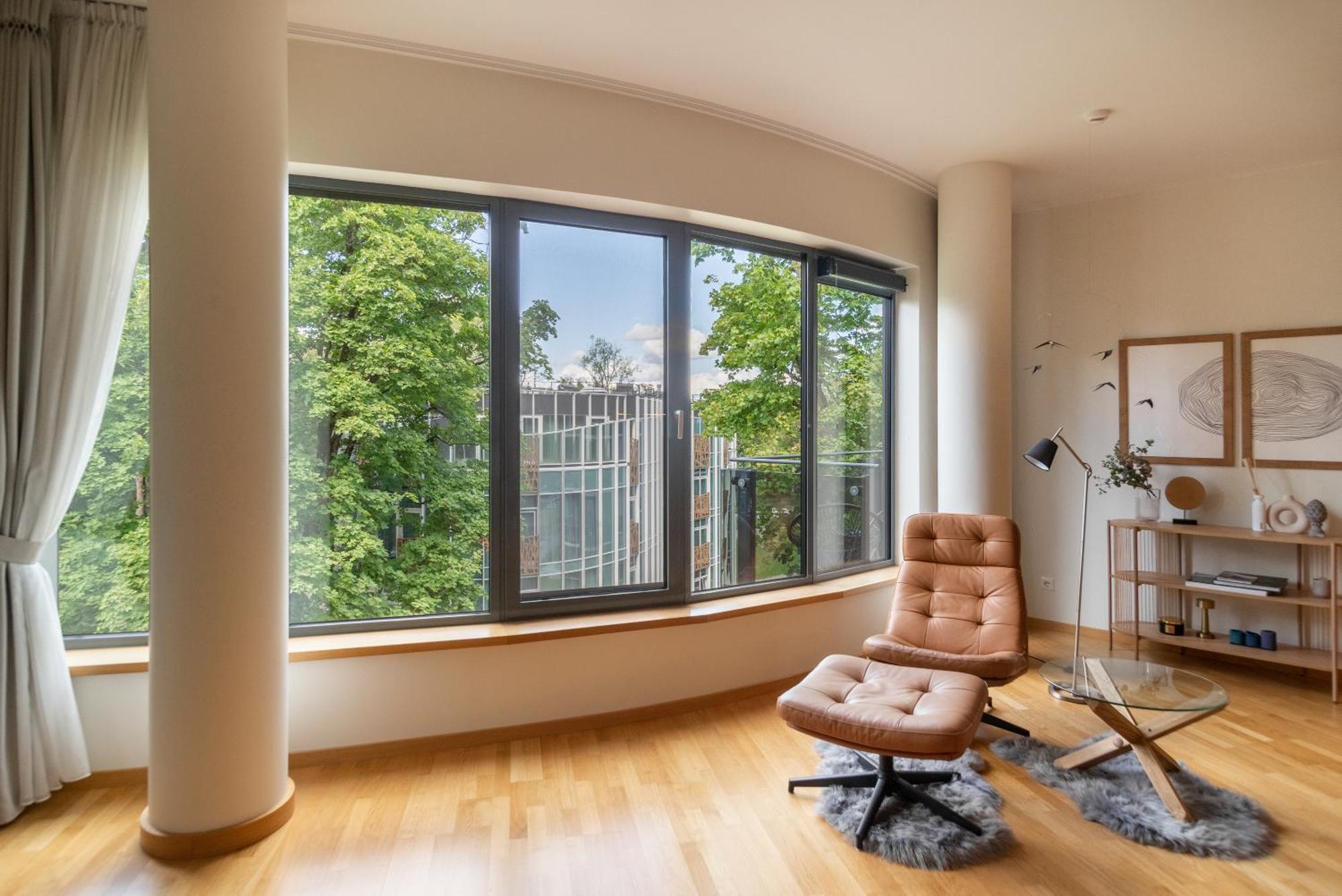 2 Bedroom Apt, 2 Garage Spots & Balconies, Self Check-In, By Cohost Druskininkai Bagian luar foto